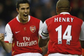 华体会官方-CBA赛场的中国少年燃爆全场，中国男篮少年队